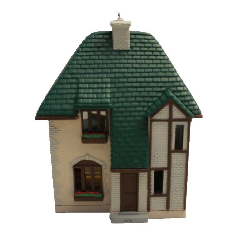 Hallmark NOBLE TUDOR 36th Nostalgic Houses And Shops Keepsake Ornament 2019